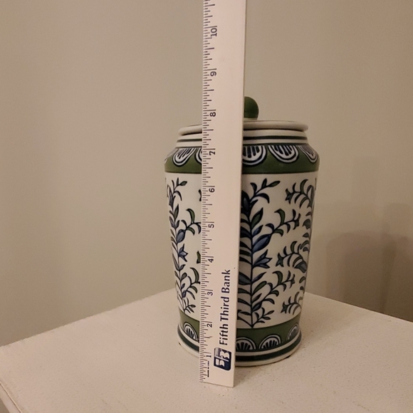 NWT HOME DECOR CERAMIC  VASE - Picture 2 of 5